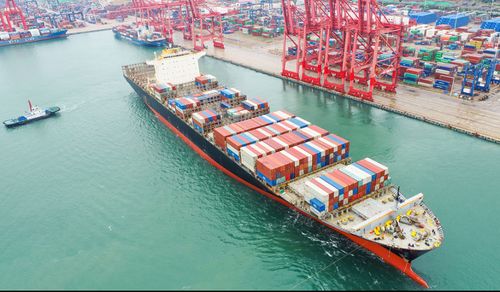 圖片新聞 先報后裝新模式，為港口集裝箱吞吐量注入新增長點，助力貨物進出口高效暢通